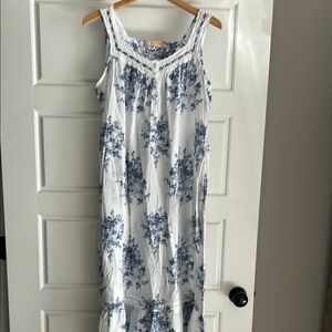 Floral Blue and White Chemise